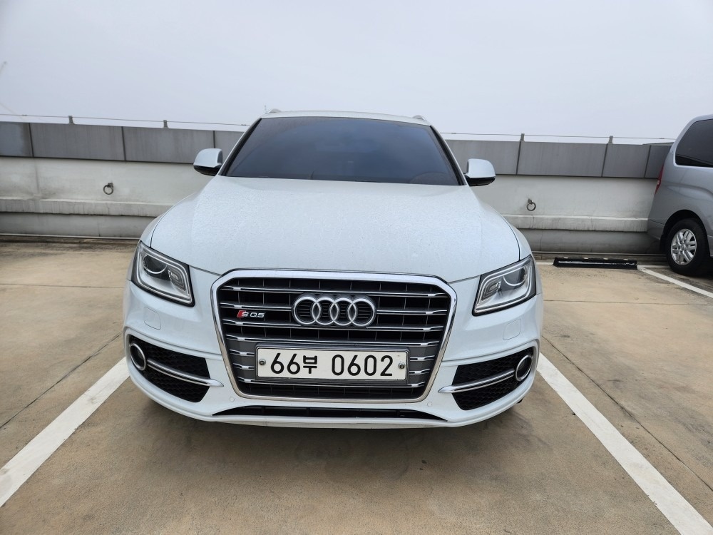 SQ5 8R 3.0 TDI 콰트로 (313마력) 매물 썸네일