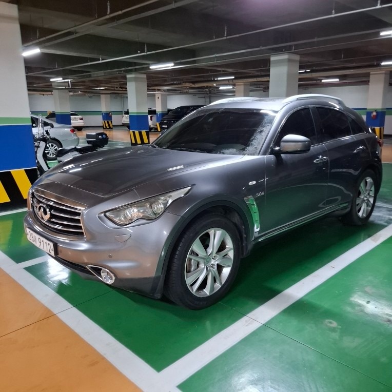 QX70 3.0d AWD 매물 썸네일