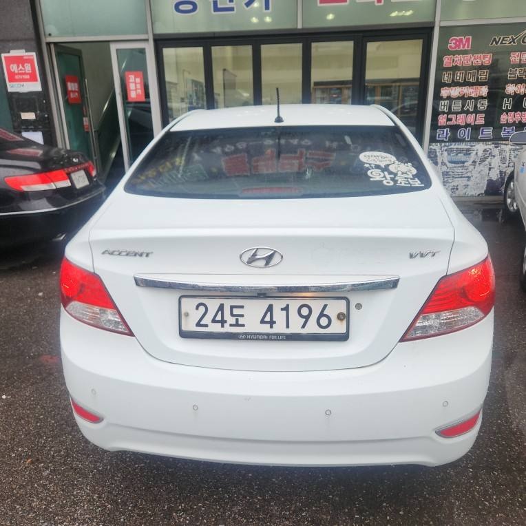 신형 엑센트 RB 4DR 1.4 VVT 프리미어 매물 썸네일