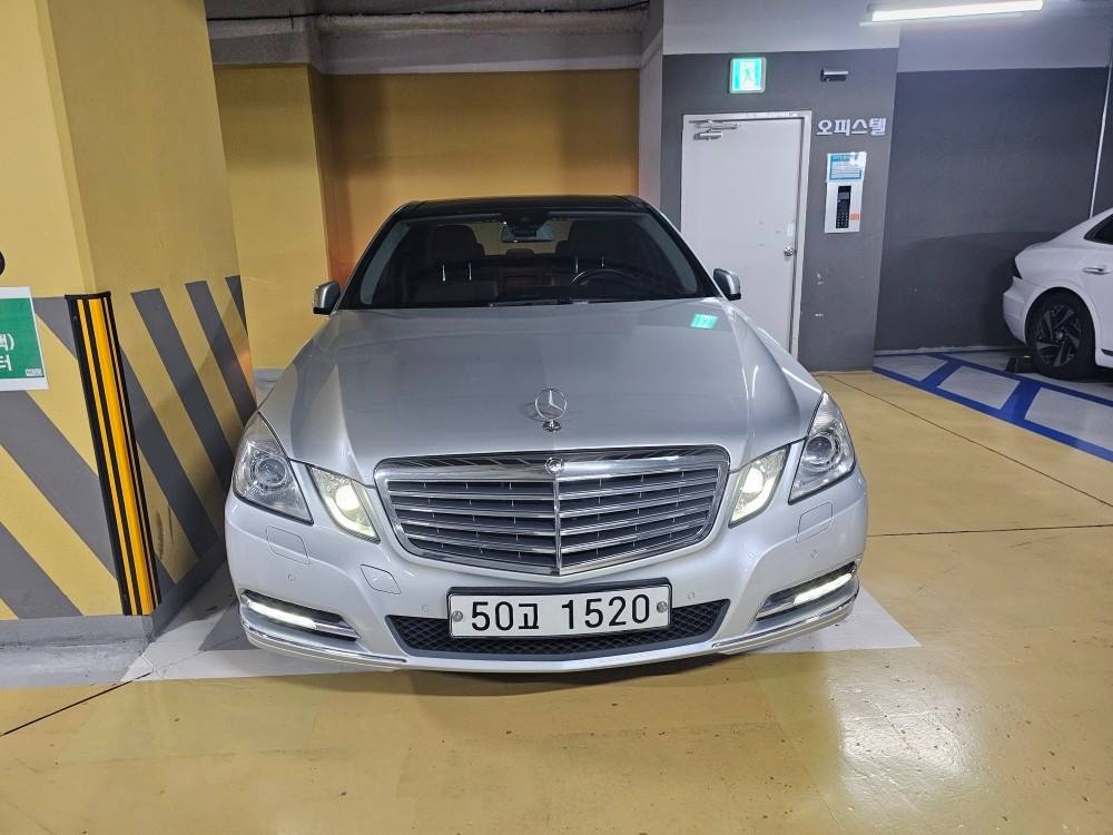 E 클래스 W212 E300 후기형 (252마력) 매물 썸네일