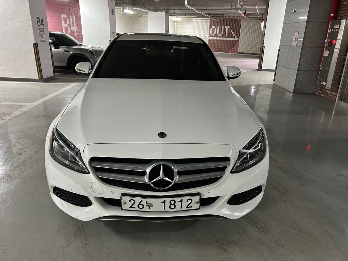 C 클래스 W205 C220 d (170마력)아방가르드 매물 썸네일