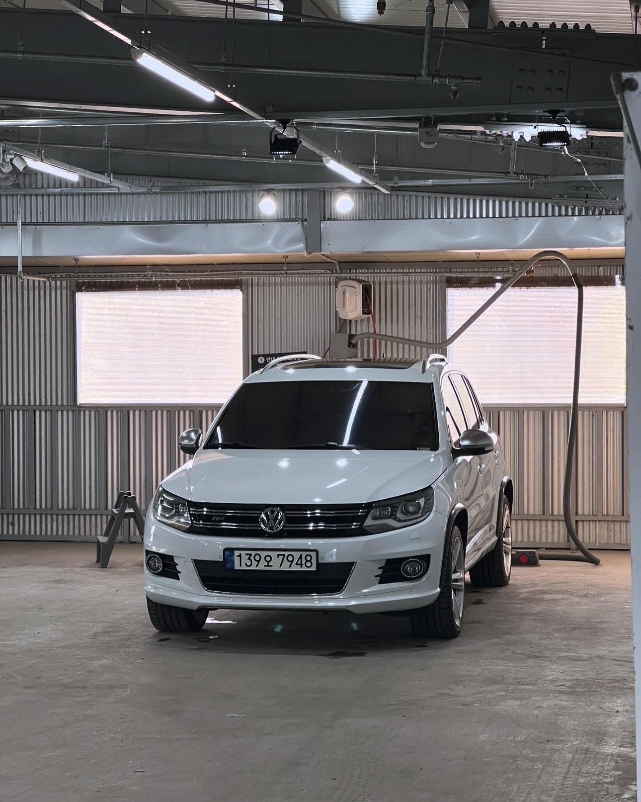 뉴 티구안 5N 2.0 TDI 블루모션 (140마력) 매물 썸네일