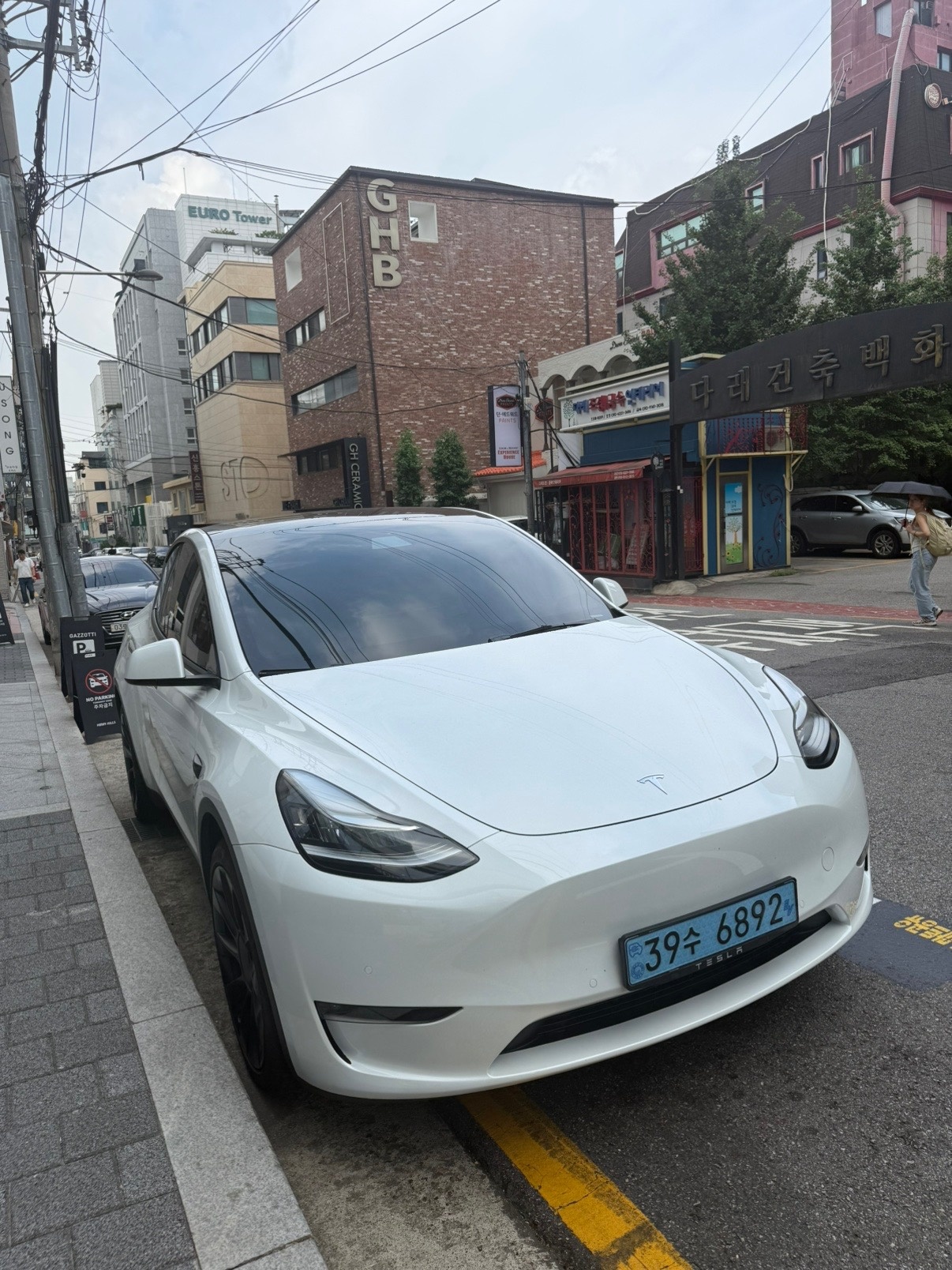모델 Y BEV(89.2 kWh) AWD 롱 레인지 매물 썸네일