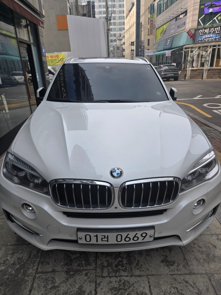 X5 F15 30d xDrive (258마력) 매물 썸네일