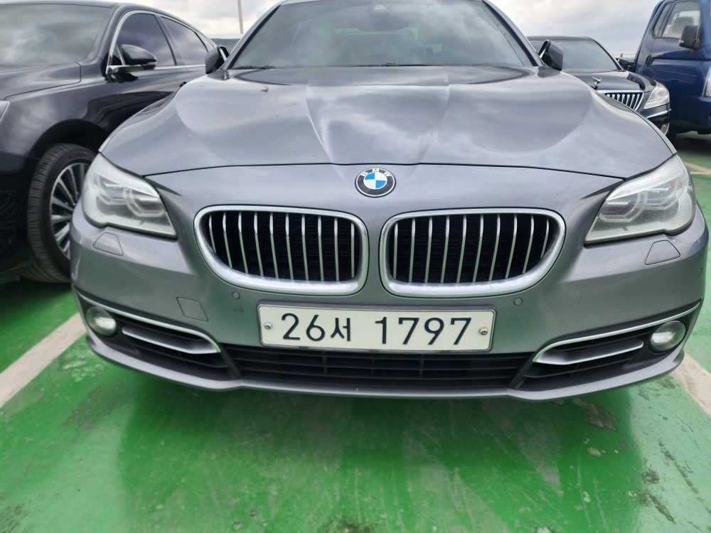 5시리즈 F10 528 i xDrive (245마력) 매물 썸네일