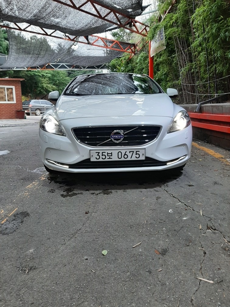 V40 Ⅱ D3 매물 썸네일