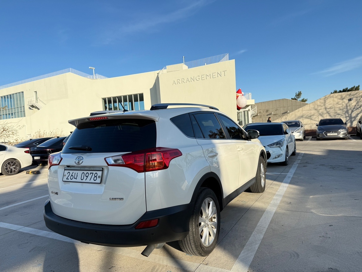 RAV4 XA40 2.5 FWD (179마력) 매물 썸네일