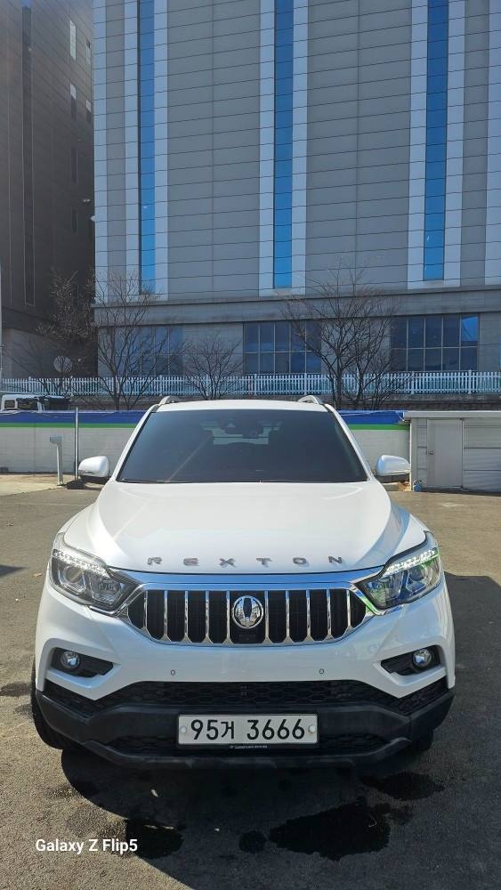 렉스턴 스포츠 칸 Q2 5인승 디젤 2.2 4WD (5-LINK) 프로페셔널 S 매물 썸네일