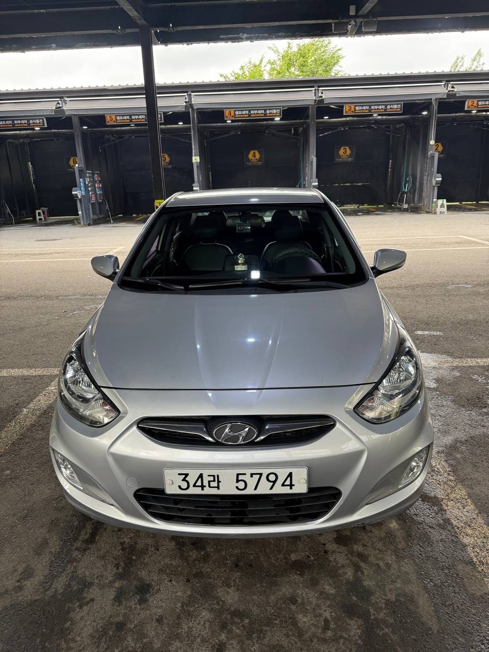 신형 엑센트 RB 4DR 1.6 디젤 프리미어 매물 썸네일