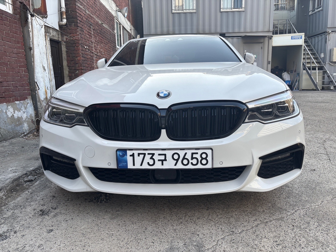 5시리즈 G30 520d xDrive (190마력)M 스포츠 플러스 매물 썸네일