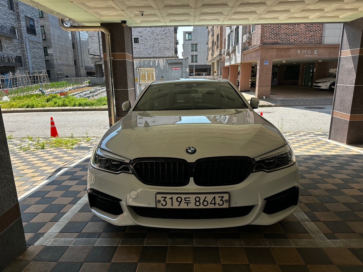 5시리즈 G30 530e 전기형 (184마력)M 스포츠 매물 썸네일