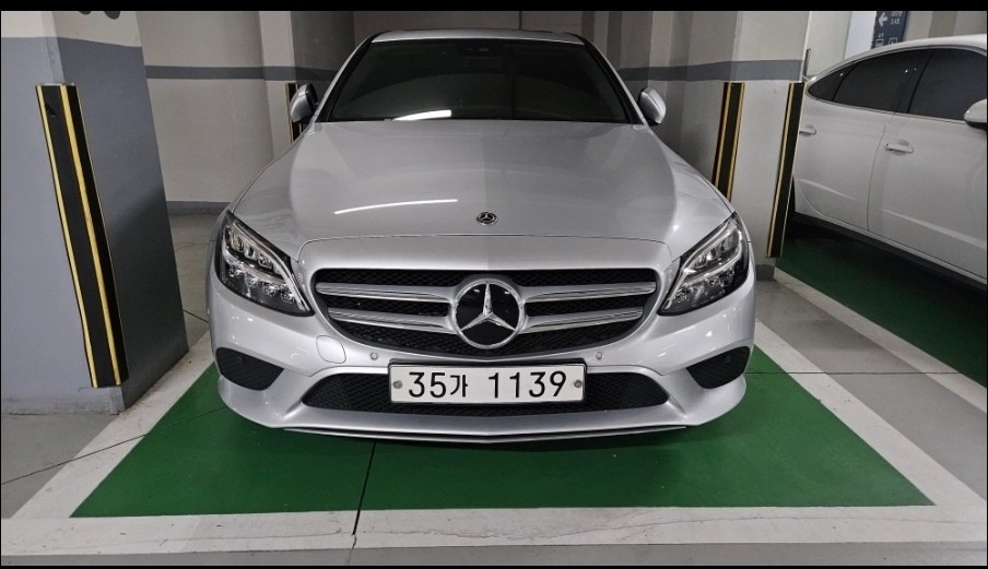 C 클래스 W205 C220 d (194마력) 매물 썸네일