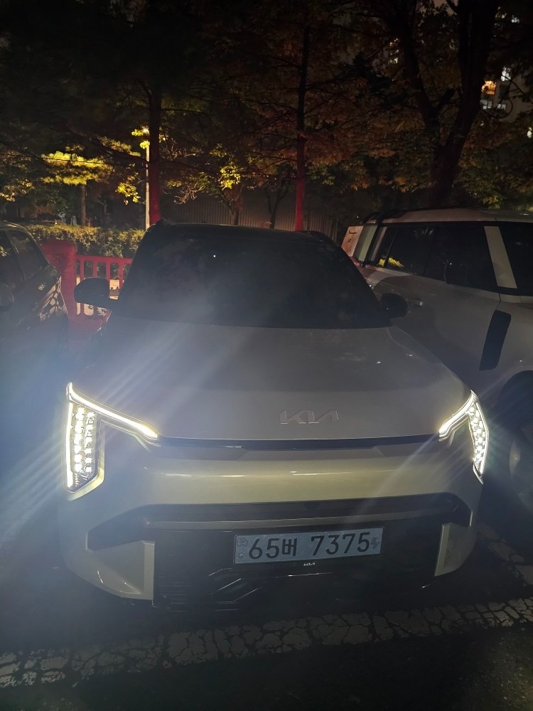 EV3 SV1 BEV(롱레인지/81.4kWh) FWD GT-line(478km) 매물 썸네일