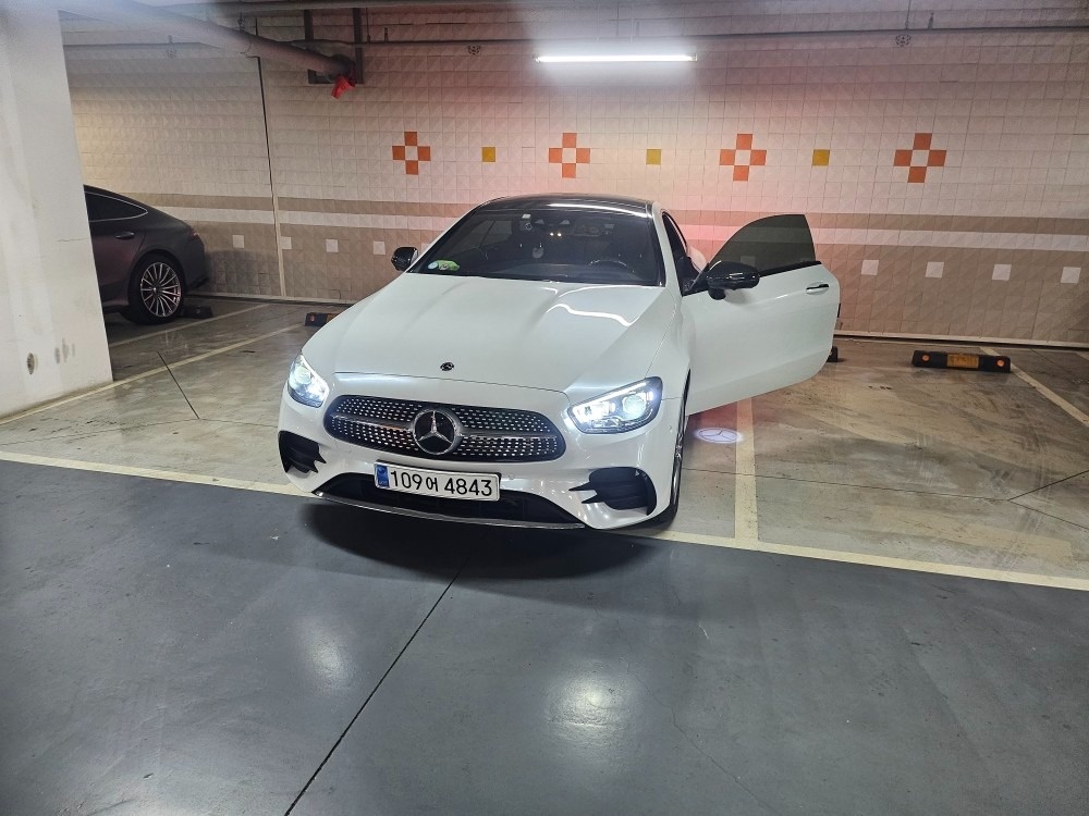 E 클래스 W213 E400 4Matic Coupe 전기형 (333마력) 매물 썸네일