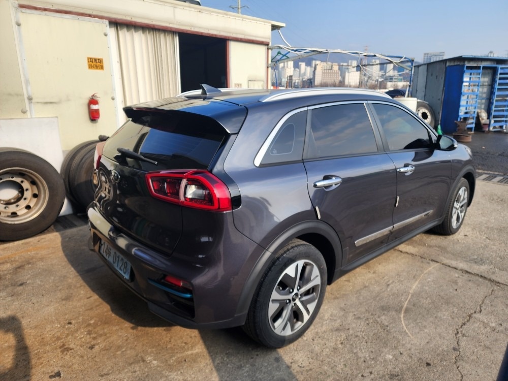 니로 EV DE EV(64kWh) FWD 노블레스 매물 썸네일