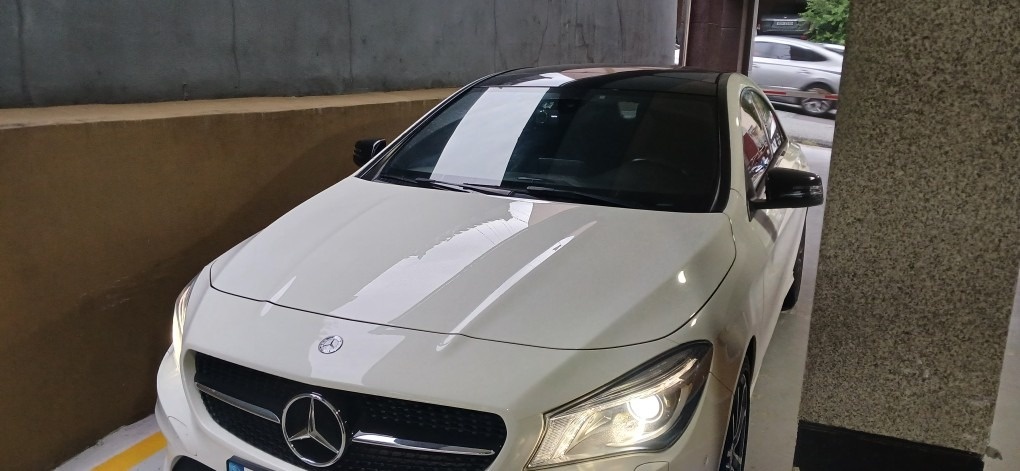 CLA 클래스 C117 CLA200 CDI 전기형 (136마력)한국형 내비 매물 썸네일