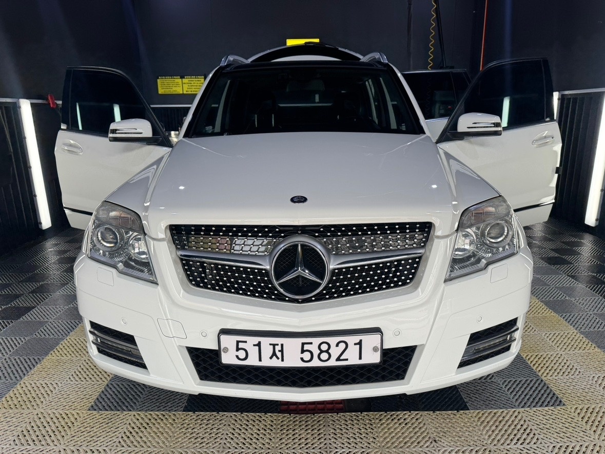 GLK 클래스 X204 GLK220 CDI 4Matic 전기형 (170마력)프리미엄 매물 썸네일