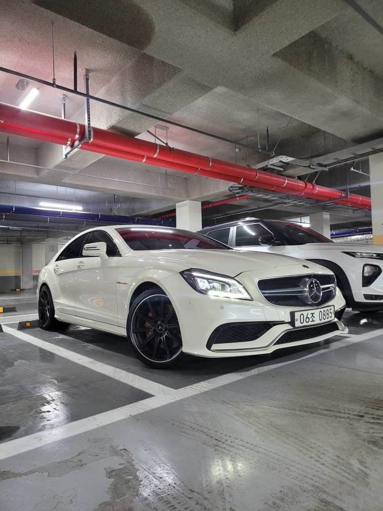 CLS 클래스 W218 CLS63 amg 4Matic 후기형 (575마력) 매물 썸네일