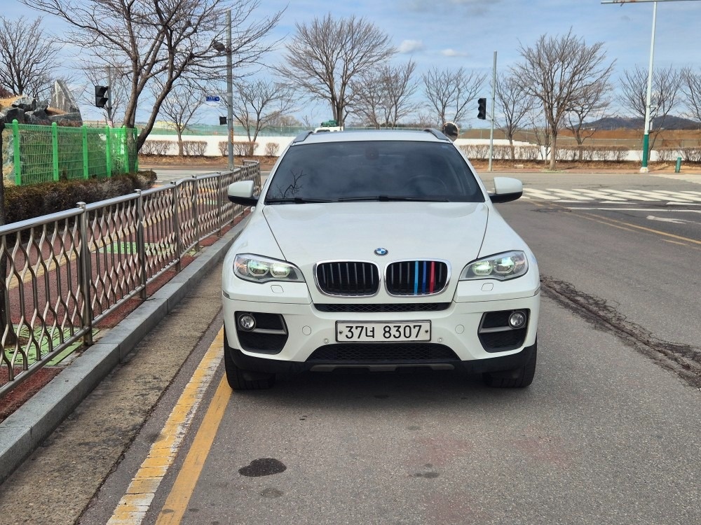 X6 E71 30d xDrive 후기형 (245마력) 매물 썸네일