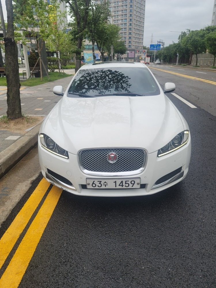 XF X250 2.2 d 럭셔리 매물 썸네일