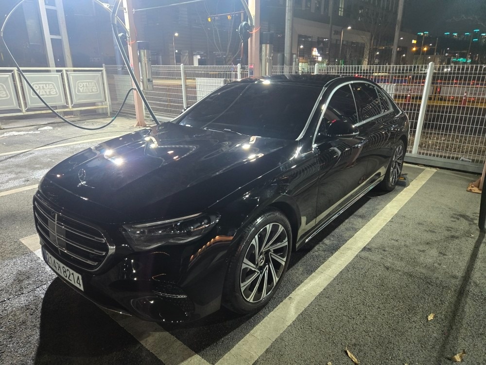 E 클래스 W214 E300 4Matic (258마력)익스쿨루시브 매물 썸네일