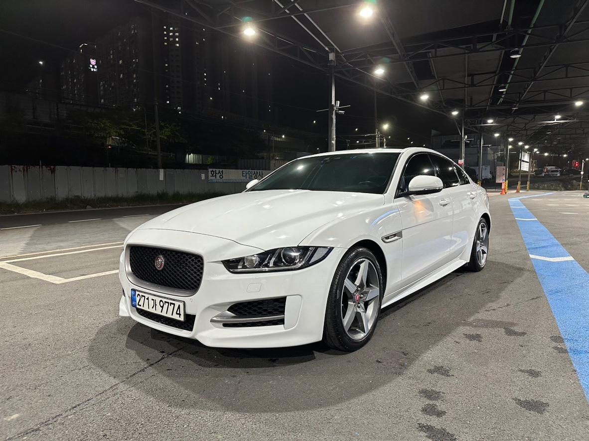 XE 2.0 d R 스포츠 매물 썸네일