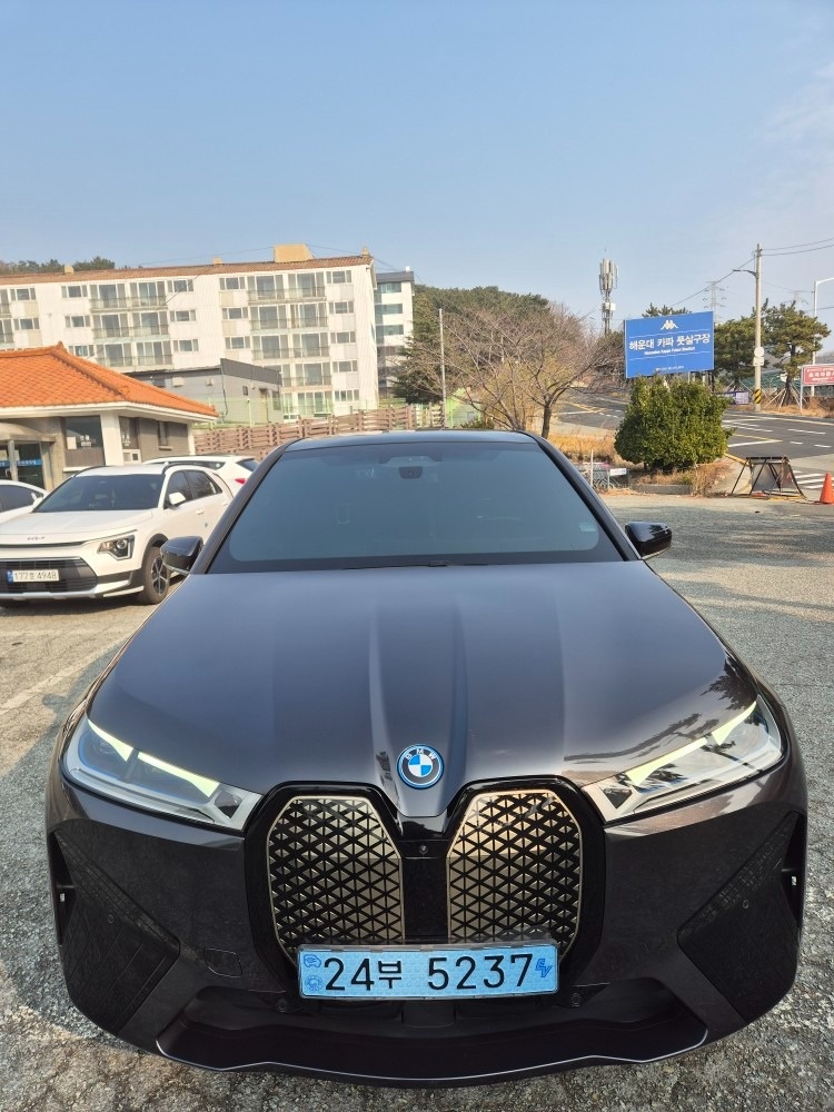 iX i20 M60 xDrive (111.5kWh) (540마력) 매물 썸네일