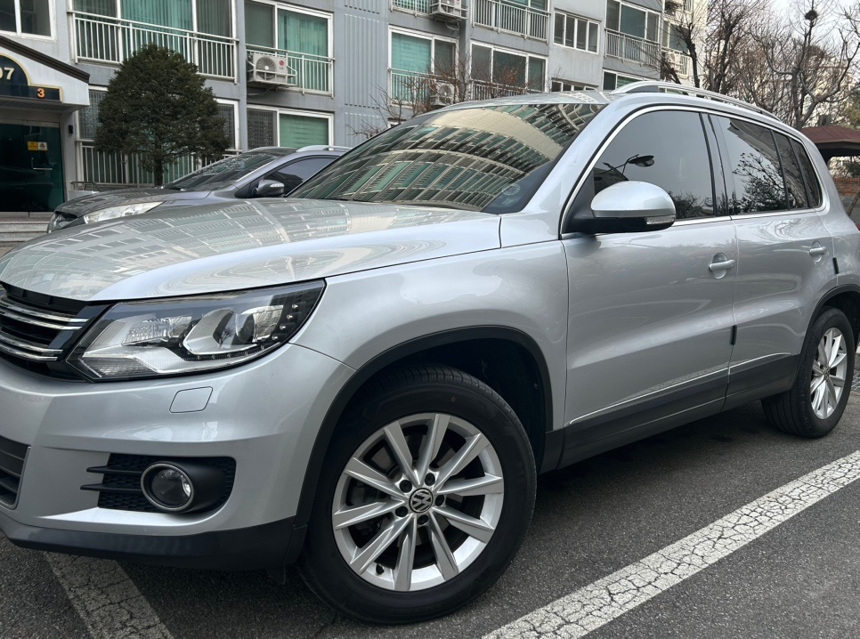 뉴 티구안 5N 2.0 TDI 블루모션 (140마력) 매물 썸네일