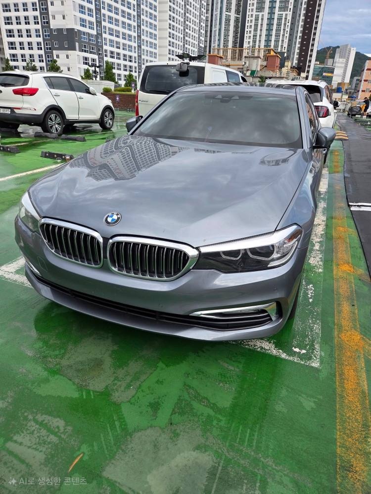 5시리즈 G30 520 i 전기형 (184마력)럭셔리 매물 썸네일