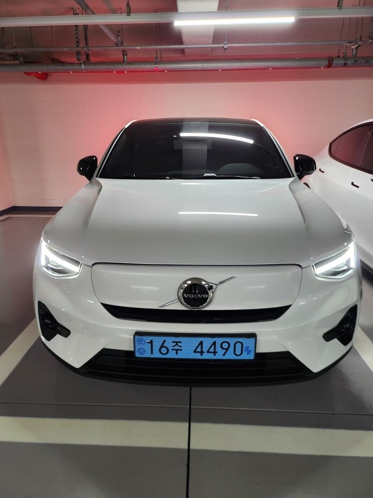 C40 Recharge BEV(78kWh/356Km) AWD Twin Ultimate 매물 썸네일