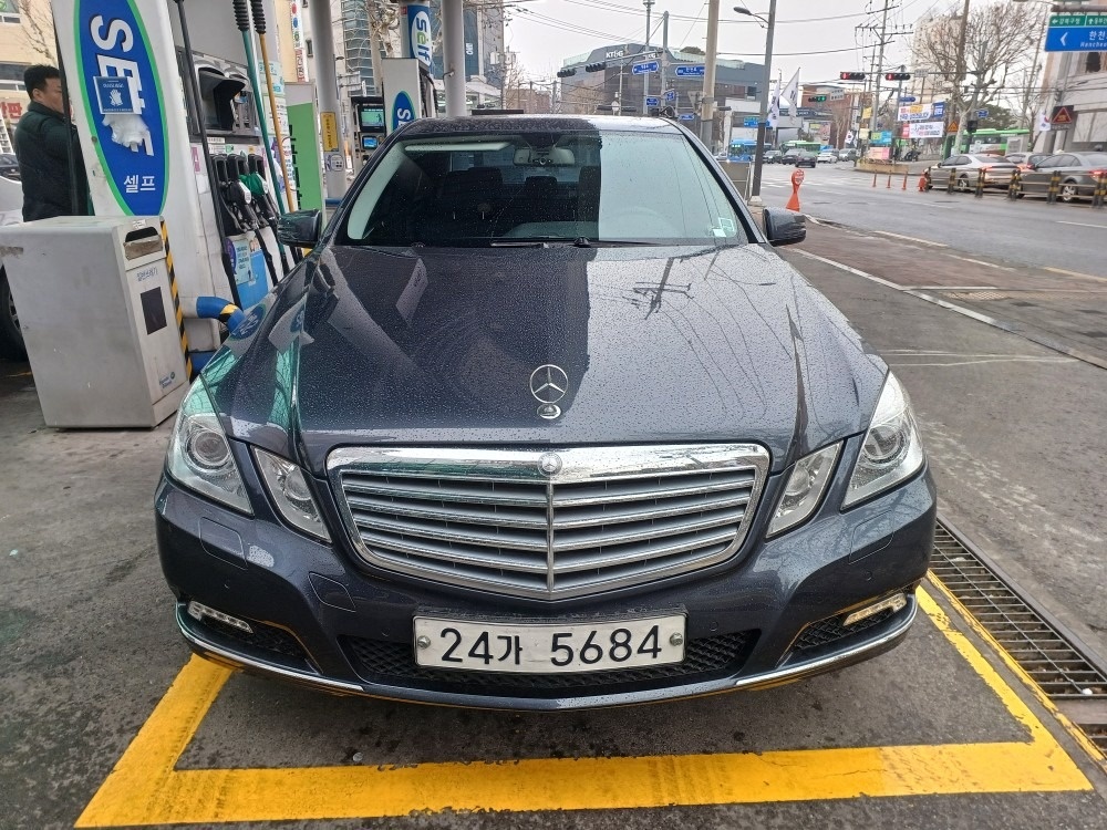 E 클래스 W212 E300 전기형 (231마력)엘레강스 매물 썸네일