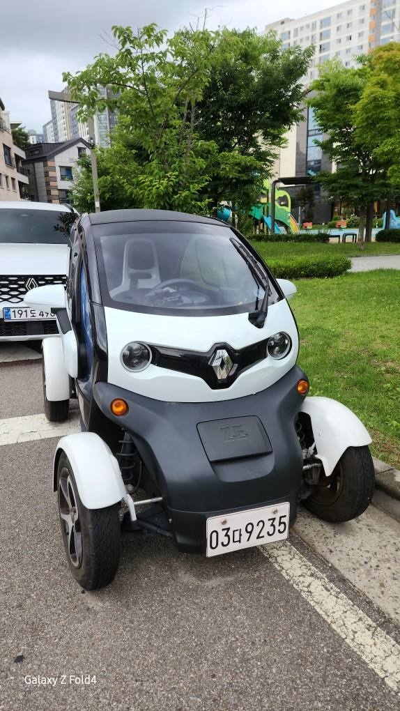 트위지 2인승(6.1KWh) 인텐스(55km) 매물 썸네일