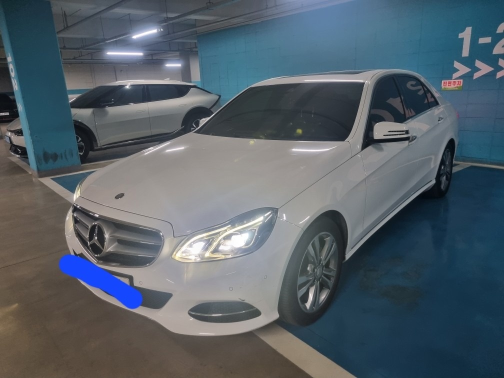 E 클래스 W212 E220 CDI 후기형 (170마력)아방가르드 매물 썸네일