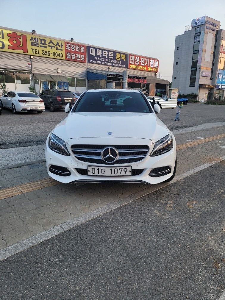 C 클래스 W205 C220 블루텍 (204마력) 매물 썸네일