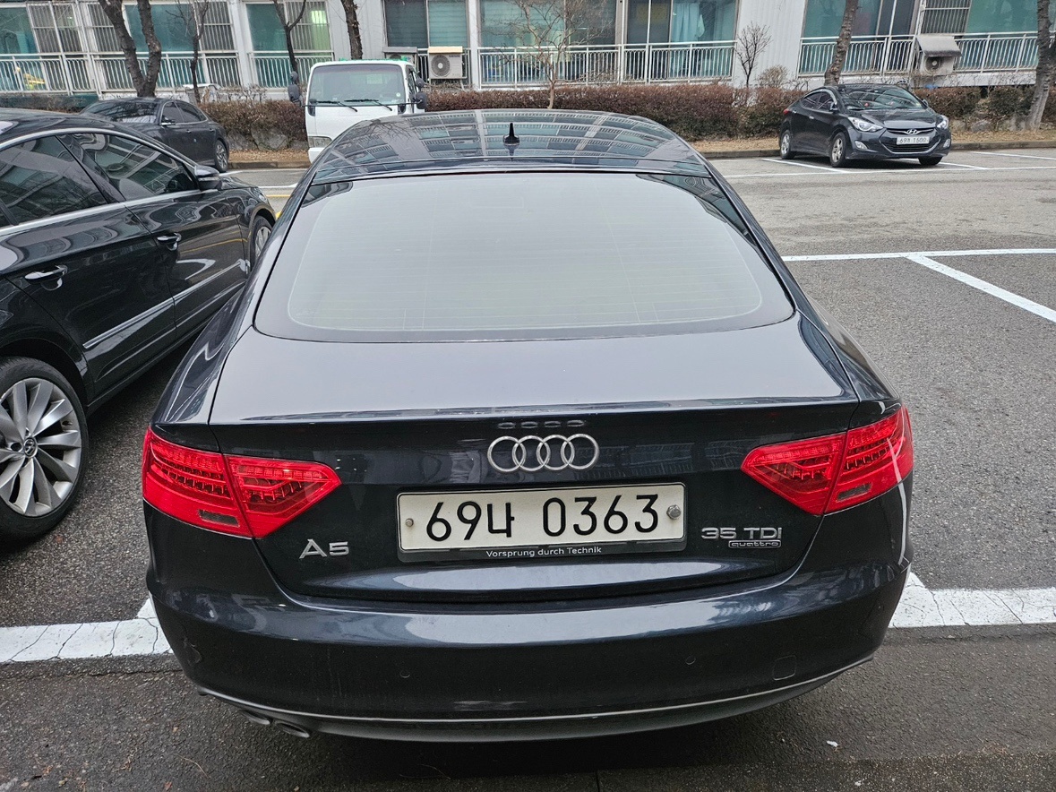 A5 8T 35 TDI Sportback 콰트로 (190마력) 매물 썸네일