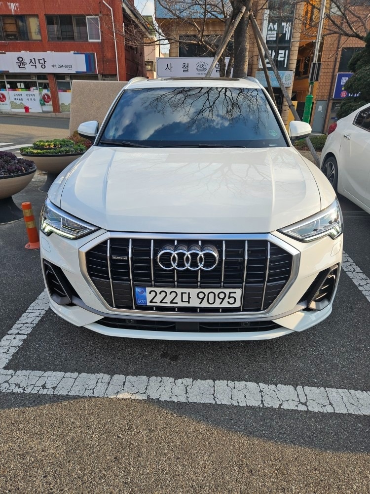 Q3 F3 40 TFSI 콰트로 (186마력) 매물 썸네일