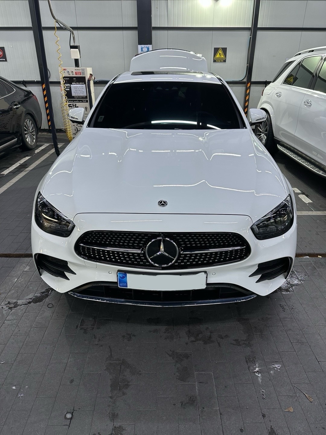 E 클래스 W213 E220 d 4Matic 후기형 (194마력)AMG Line 매물 썸네일