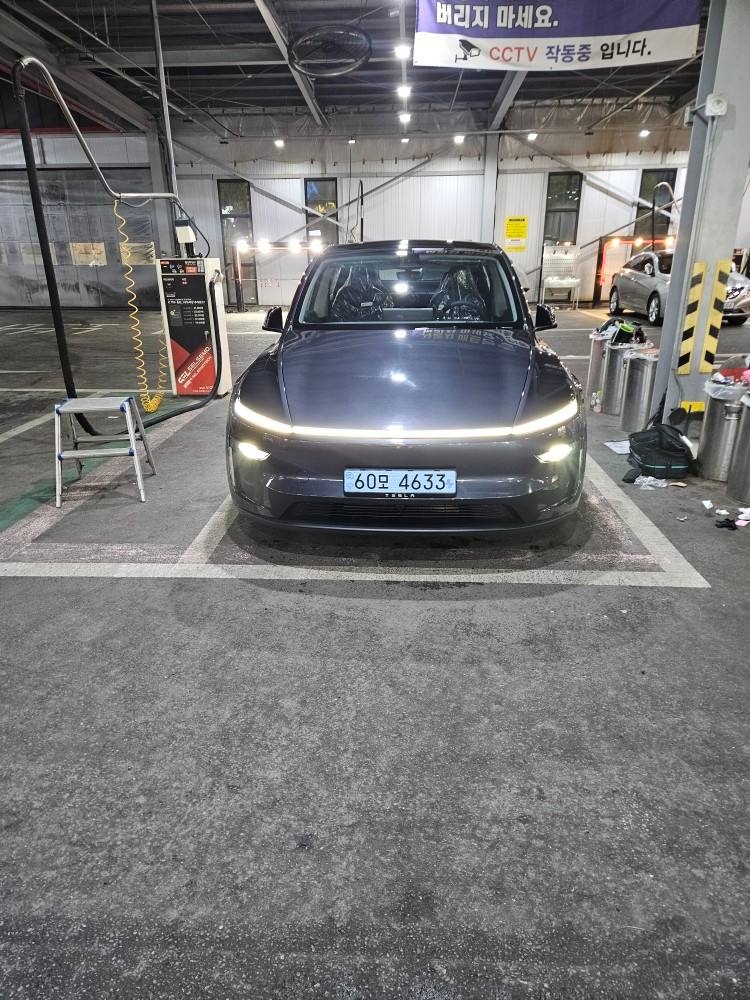 모델 Y 주니퍼 BEV(70.8 kWh) RWD 스탠다드 레인지 매물 썸네일