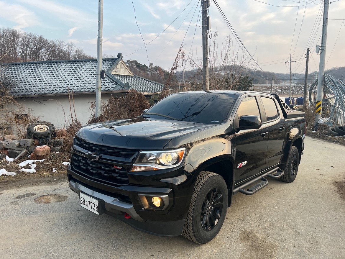 리얼 뉴 콜로라도 가솔린 3.6 AWD Z71-X 미드나잇 매물 썸네일