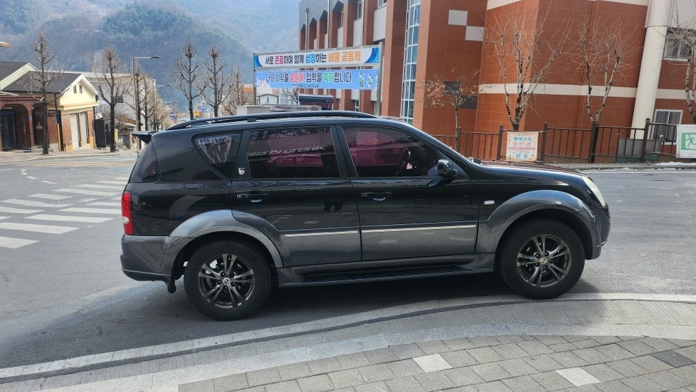 슈퍼 렉스턴 Y200 5인승(디젤 RX6) 4WD 고급 매물 썸네일