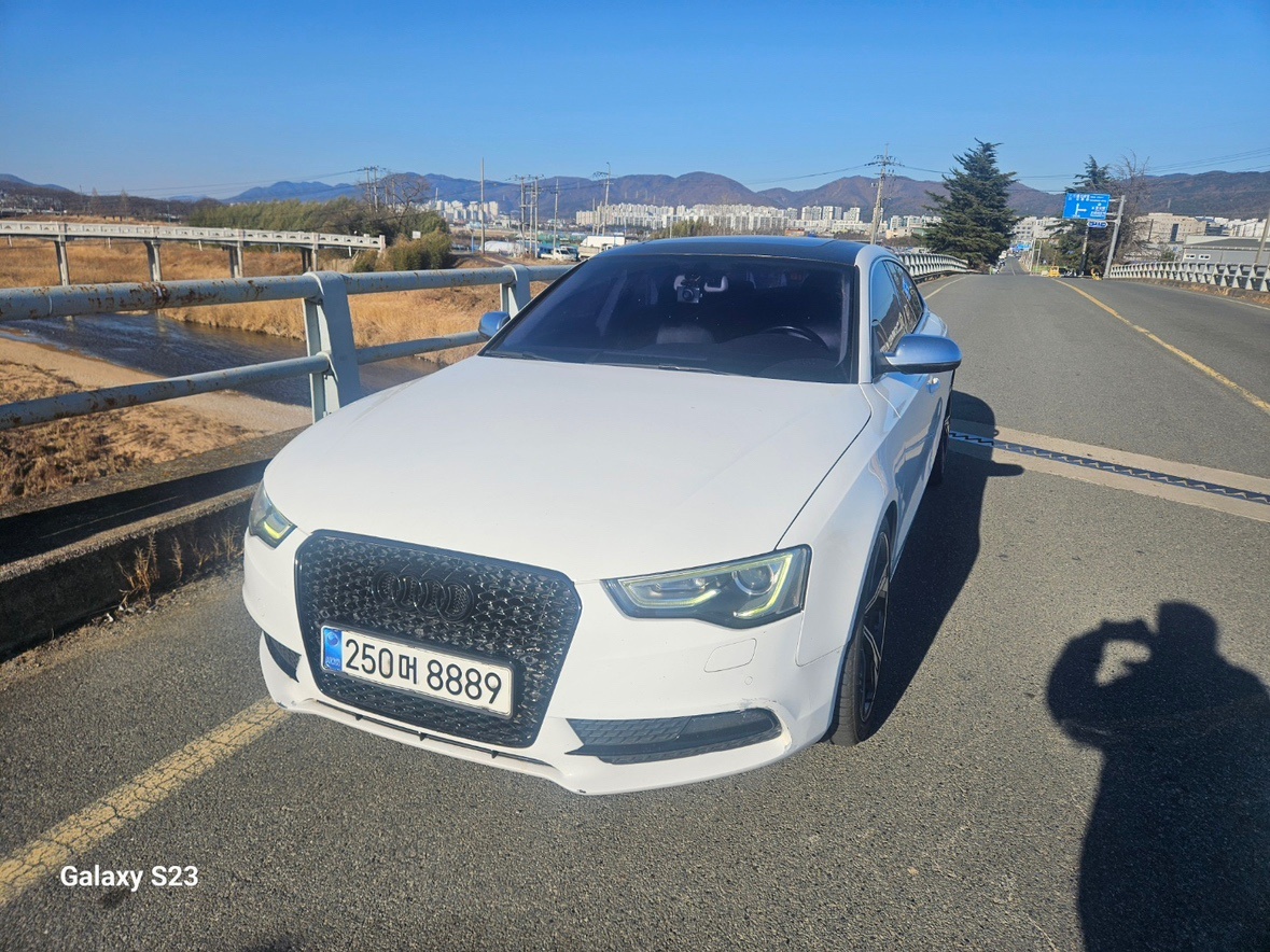 A5 8T 2.0 TDI Sportback 콰트로 (177마력) 매물 썸네일