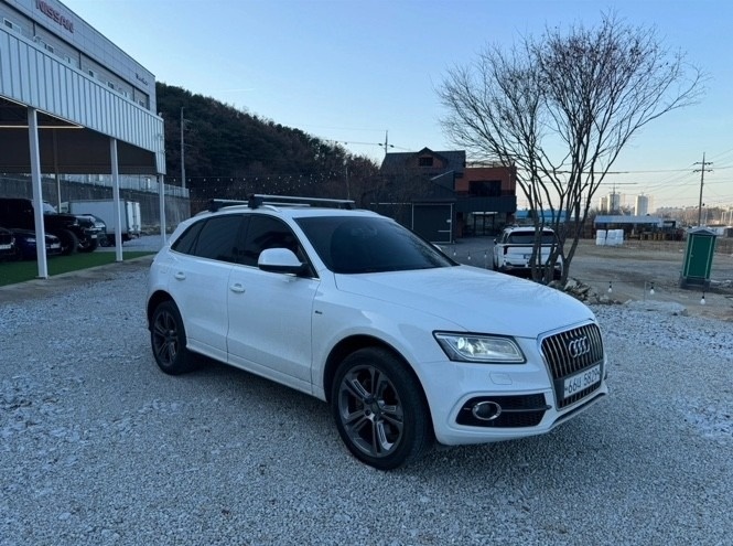 Q5 8R 3.0 TDI 콰트로 (245마력)다이나믹 매물 썸네일