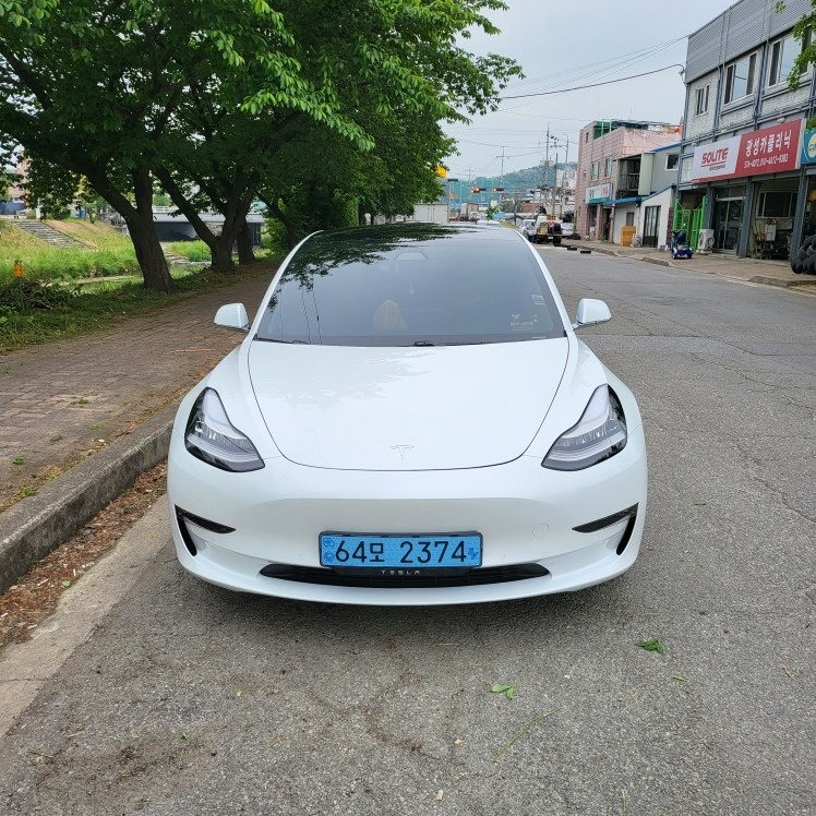 모델 3 BEV(75kWh) AWD 롱 레인지 매물 썸네일