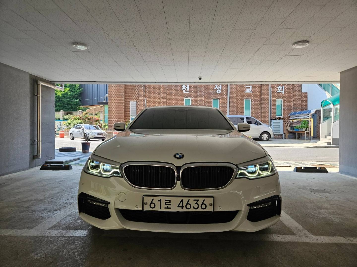 5시리즈 G30 520d xDrive 전기형 (190마력)M 스포츠 플러스 매물 썸네일