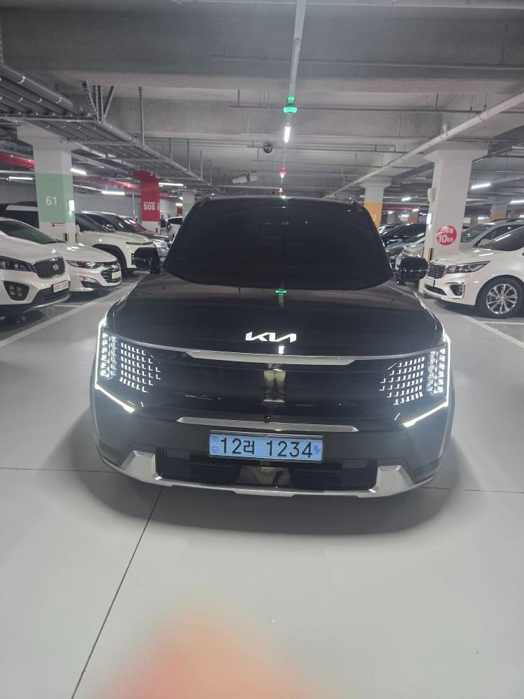EV9 MV1 BEV(롱레인지/99.8kWh) 4WD 어스(7인승) 매물 썸네일