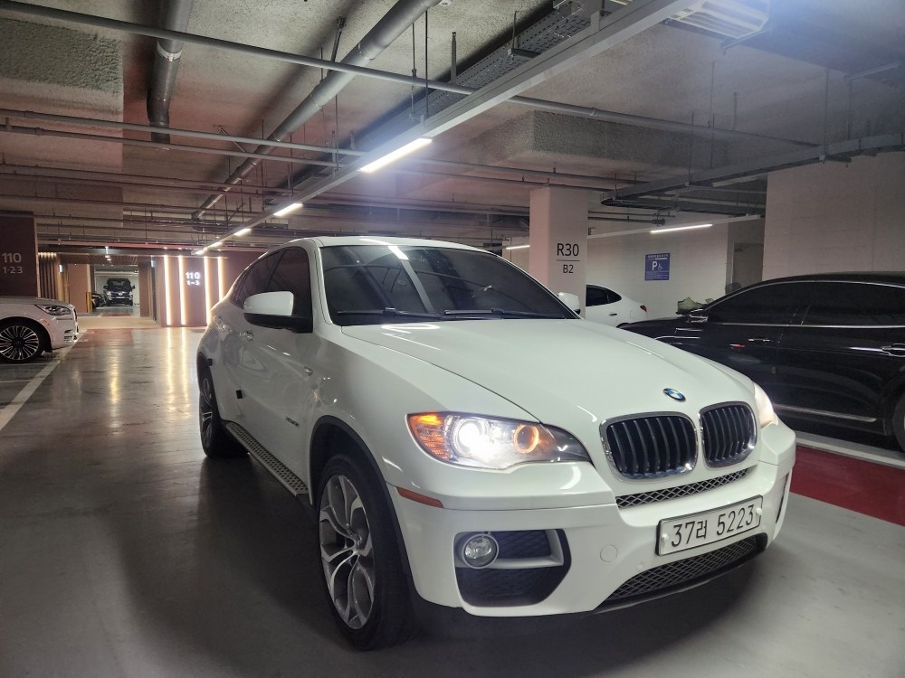 X6 E71 35 i xDrive 후기형 (304마력) 매물 썸네일