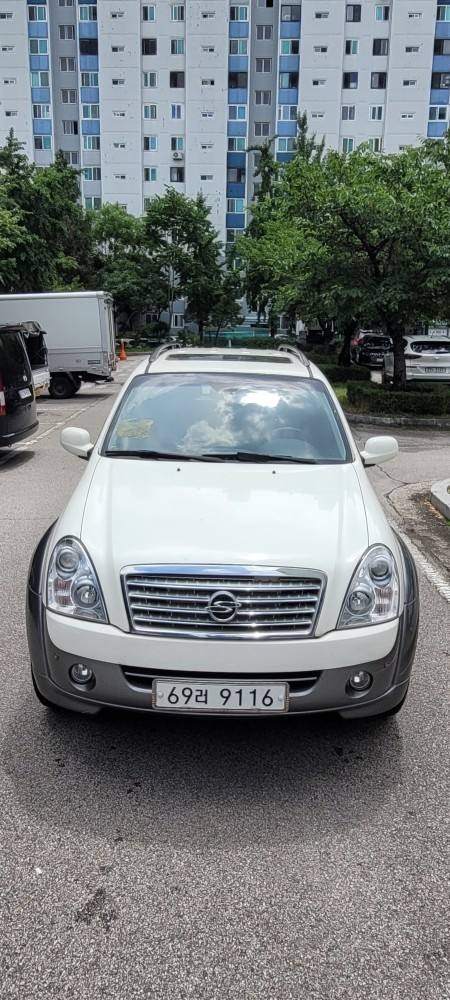 슈퍼 렉스턴 Y200 7인승(디젤 RX4) 4WD 최고급 매물 썸네일