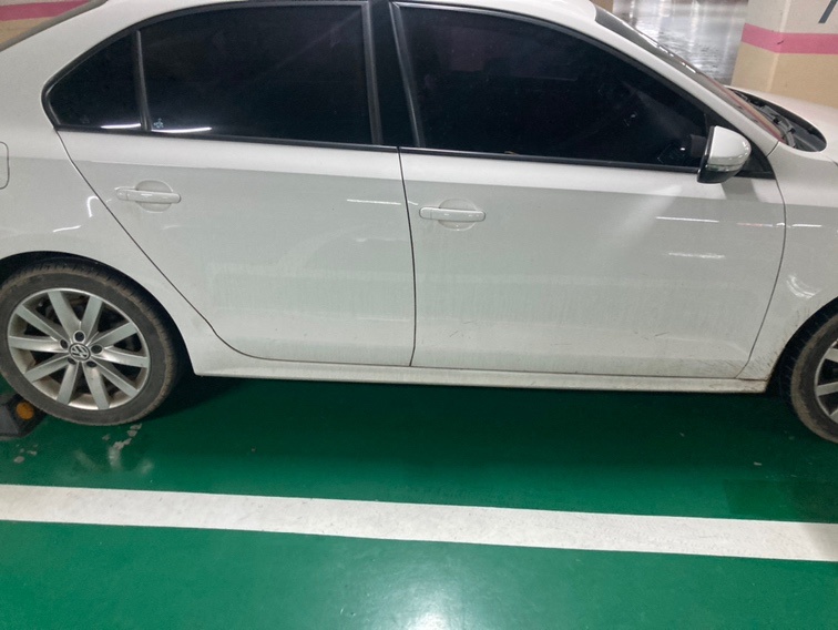 제타 Ⅵ 2.0 TDI (140마력) 매물 썸네일