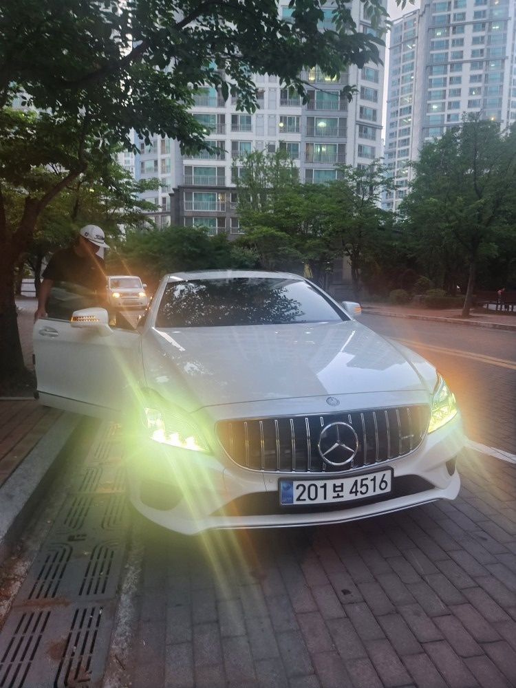 CLS 클래스 W218 CLS250 d 4Matic 후기형 (204마력) 매물 썸네일