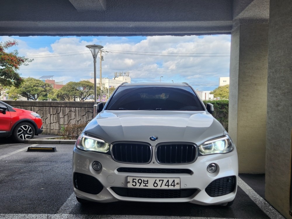 X5 F15 30d xDrive (258마력)M 스포츠 매물 썸네일